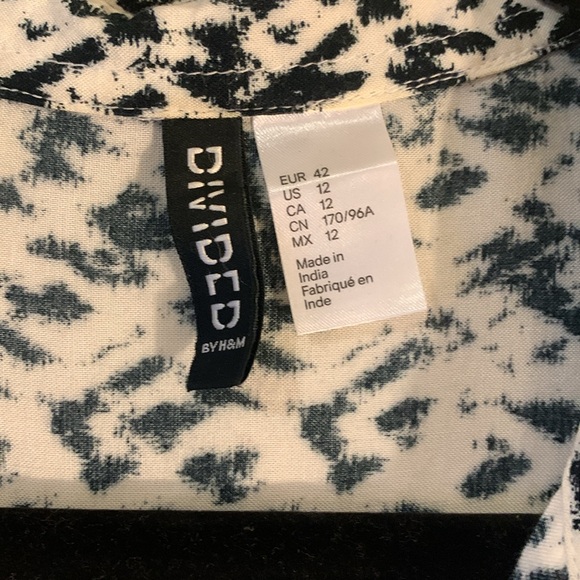 Blouse - Picture 2 of 3